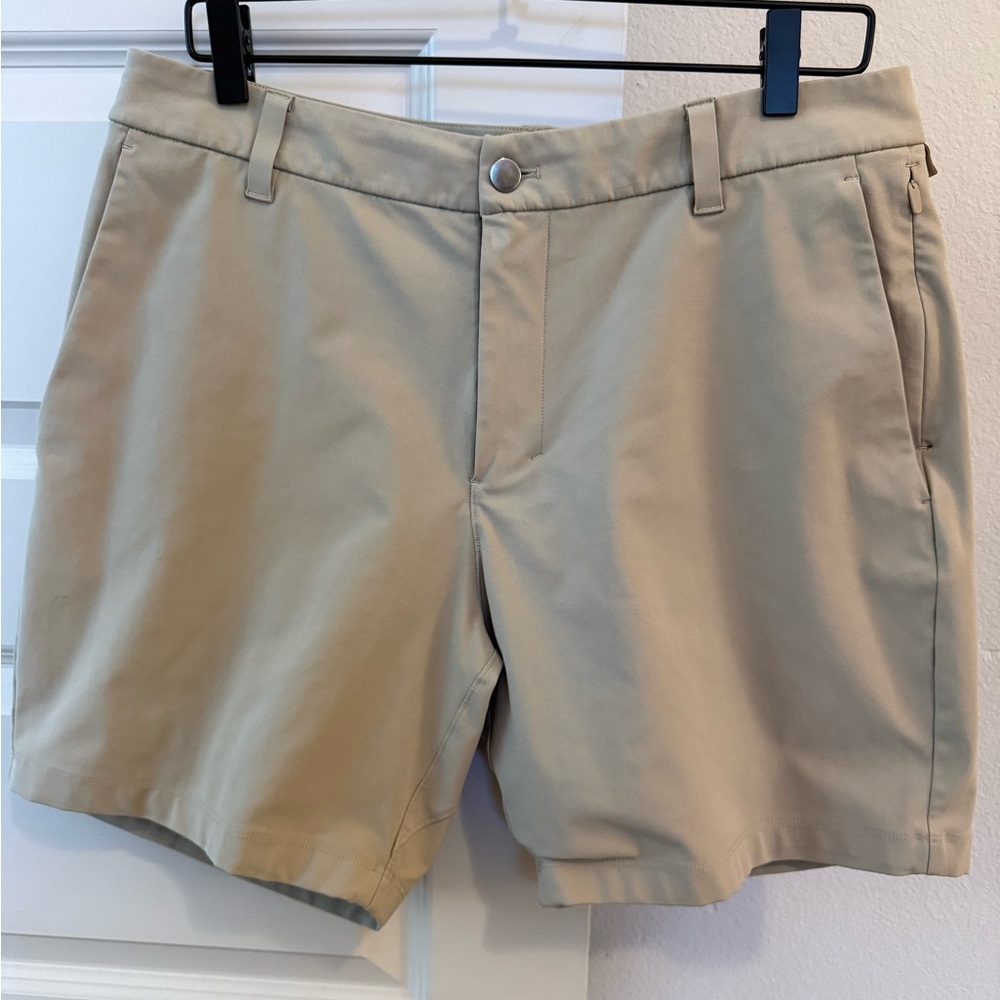 Lululemon ABC Classic Fit Men’s Shorts 7-inch